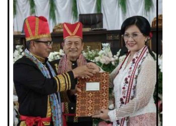 ‎Lynda Watania Ukir Sejarah: Sekda Minahasa Resmi Sandang Pangkat Tertinggi ASN di Indonesia