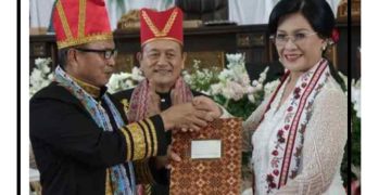 ‎Lynda Watania Ukir Sejarah: Sekda Minahasa Resmi Sandang Pangkat Tertinggi ASN di Indonesia